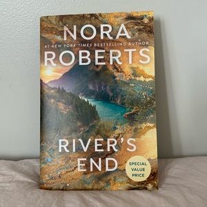 Nora Roberts River’s End